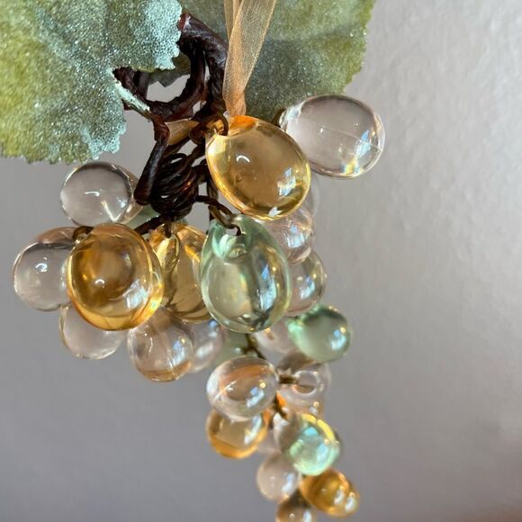 Vintage 1960’s acrylic lucite grape clusters set of 4 - Picture 8 of 16